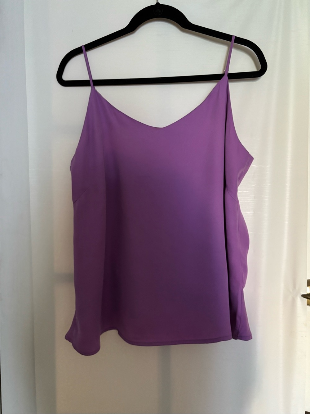 Amour Vert Lavender V-Neck Spaghetti Strap Camisole